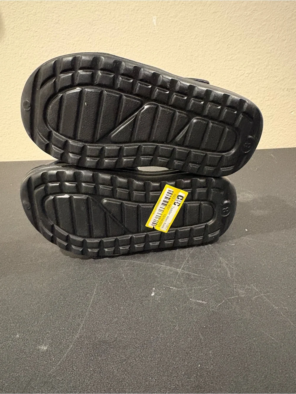Cat & Jack Atlas Back Strap Clog Sandals Water Shoe Black  Toddler SIZE 8